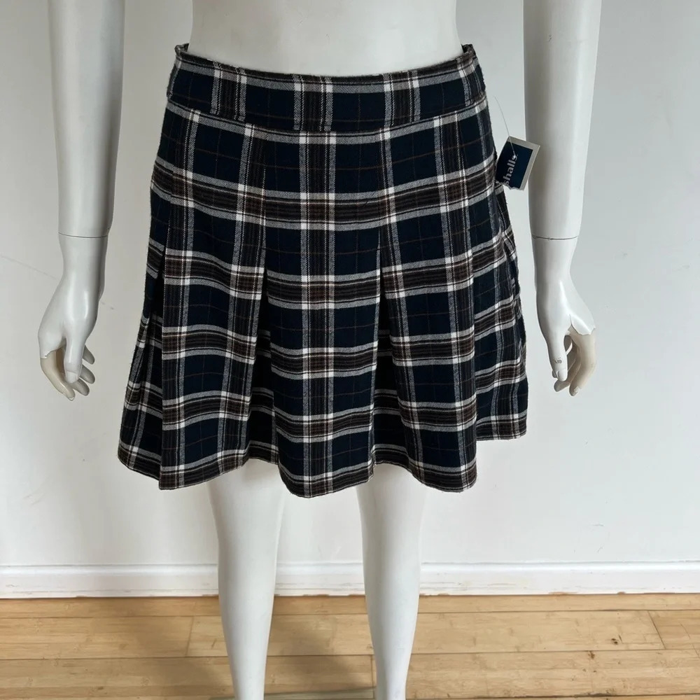 Hollister Ultra High-Rise Black Brown White Plaid Pleated Mini Skirt Size Small - Picture 3 of 8